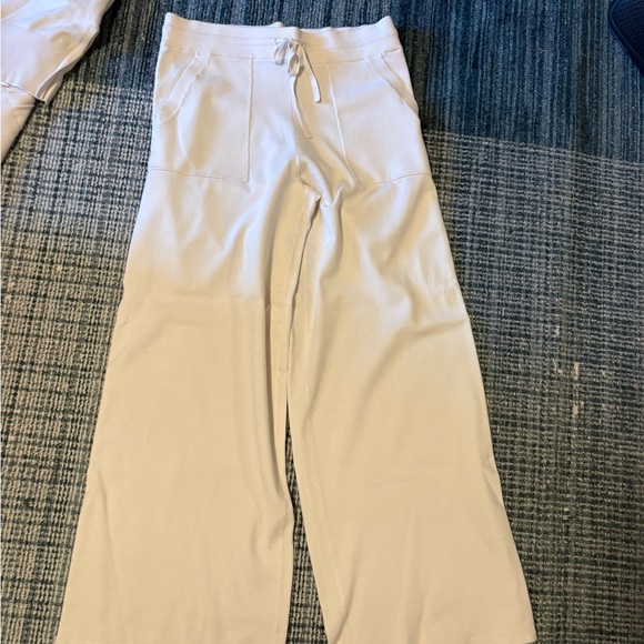 Splendid White Pants and Top Set - Picture 3 of 3